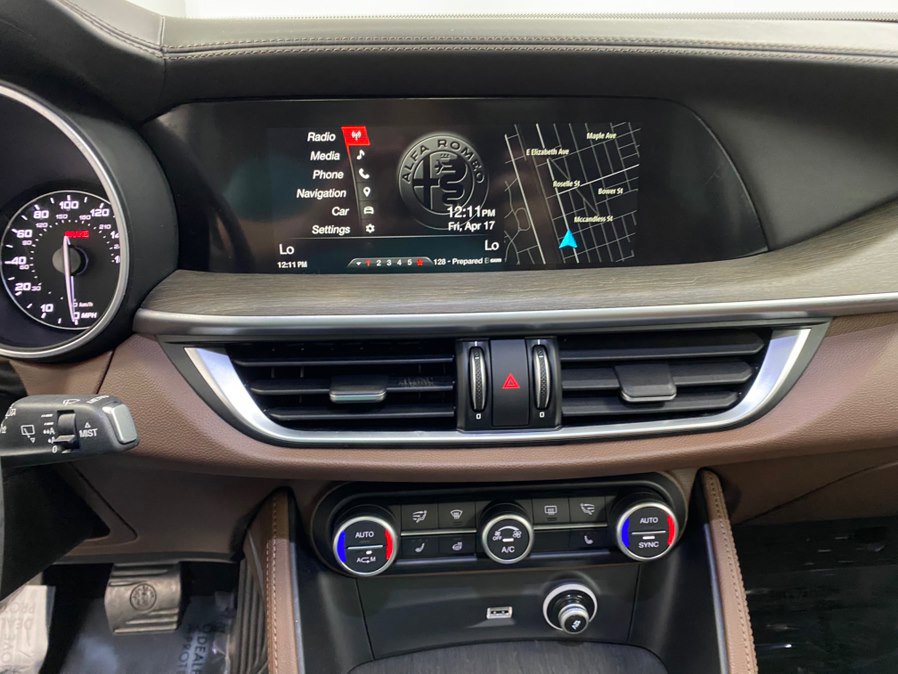 Used 2019 Alfa Romeo Stelvio Ti AWD/4WD image 26