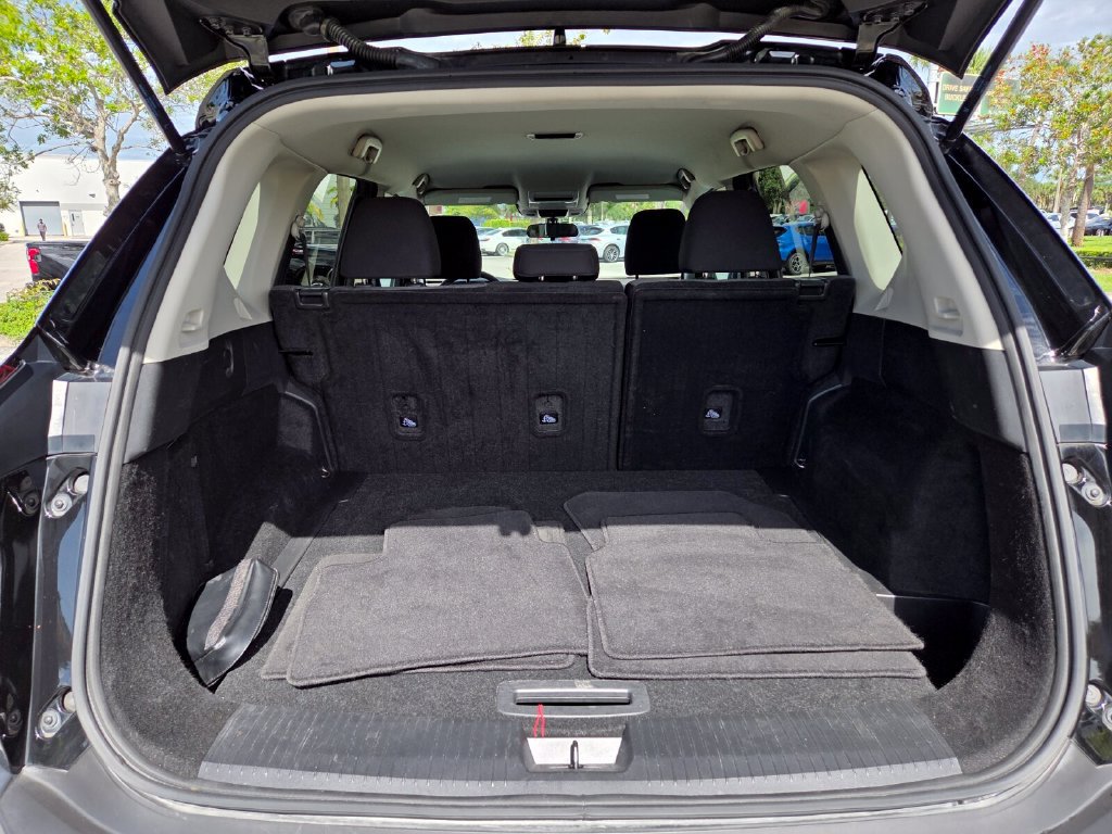 Used 2021 Nissan Rogue S FWD image 18