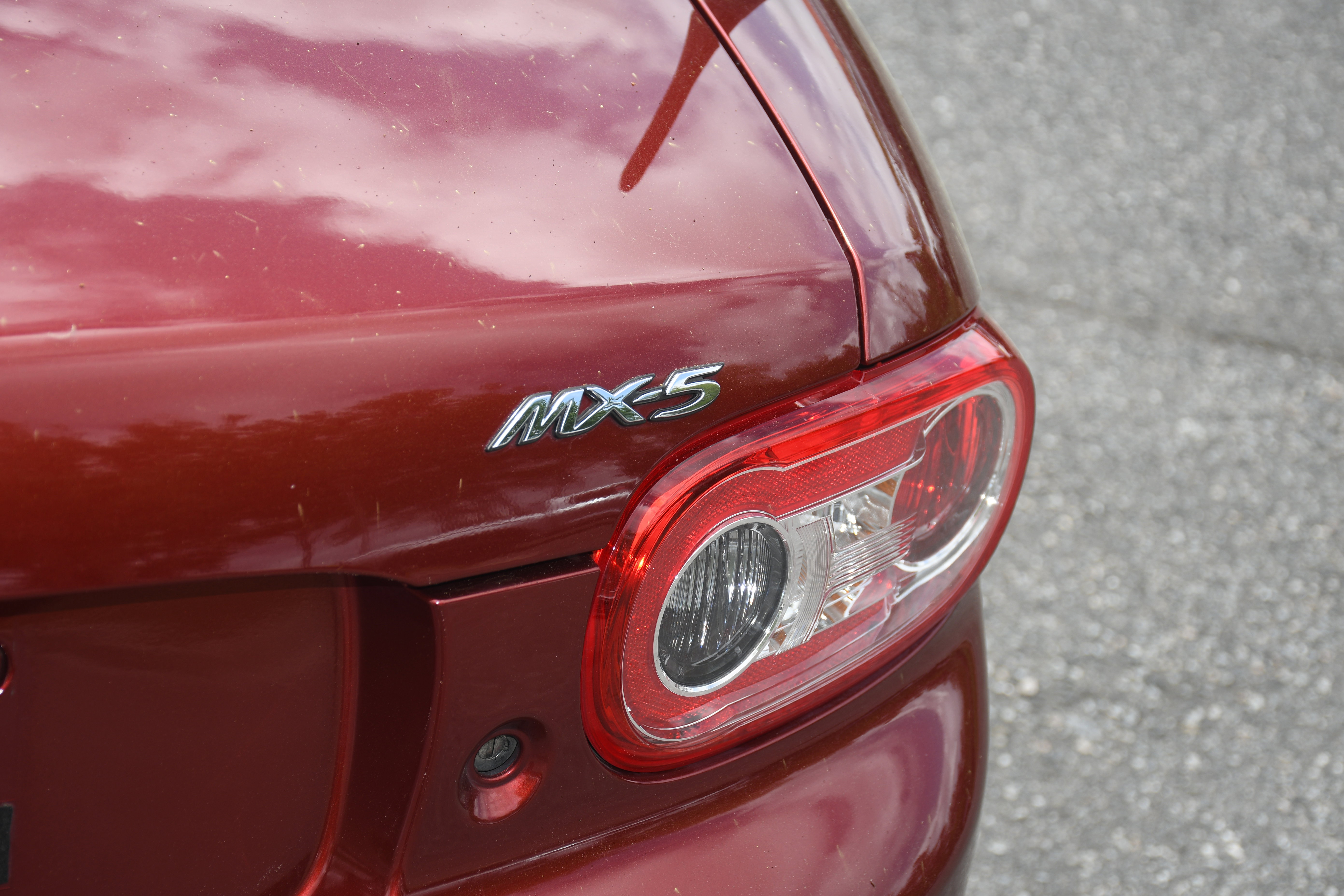 Used 2009 MAZDA MX-5 Miata Sport RWD image 20