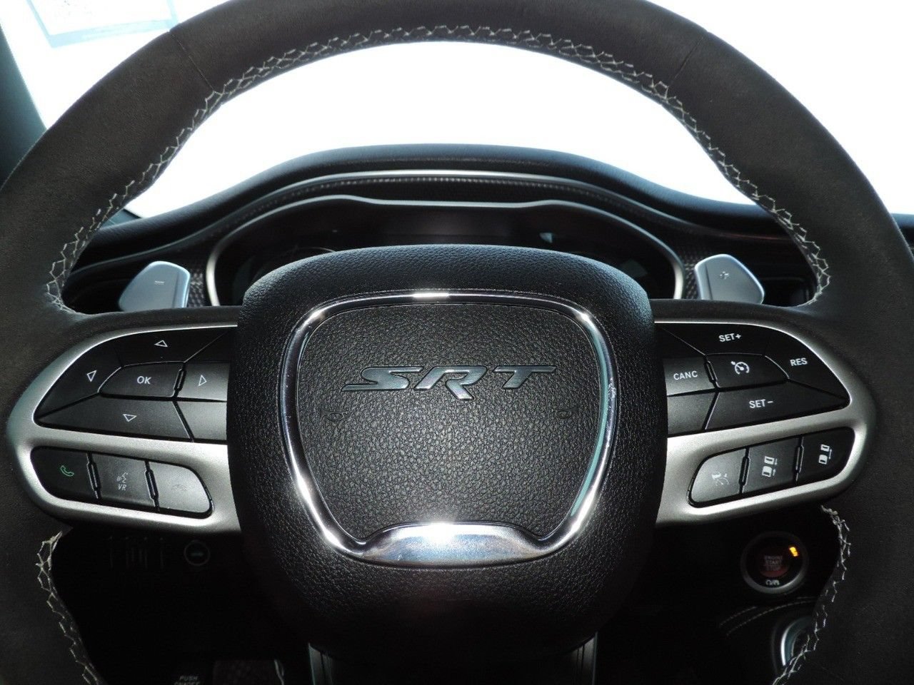 Used 2019 Dodge Challenger SRT Hellcat RWD image 29