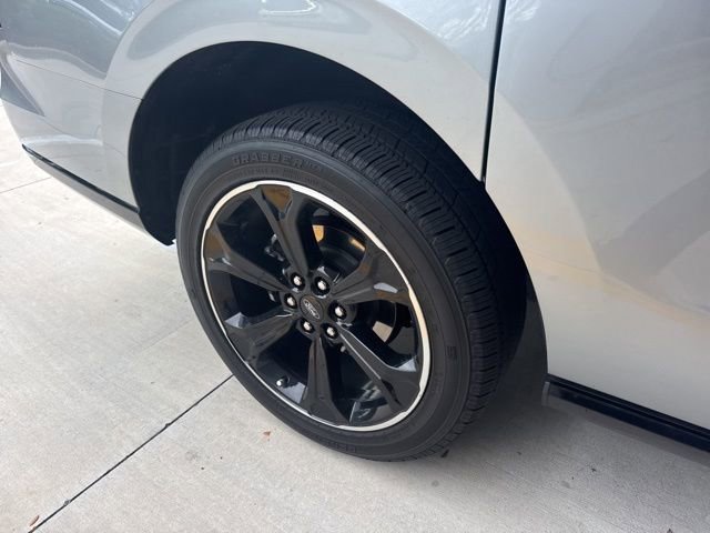 Used 2024 Ford Expedition Max Limited image 9