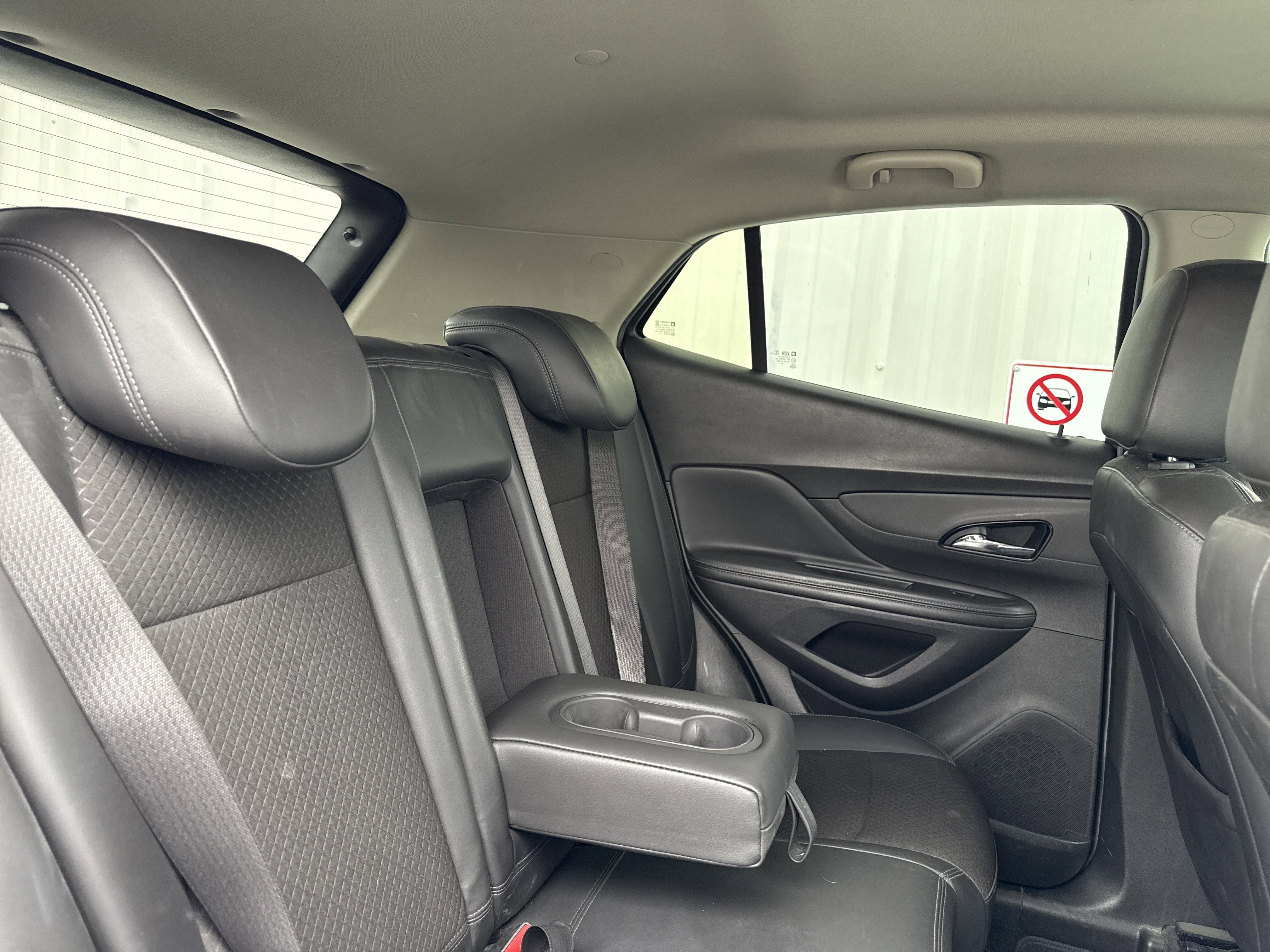 Used 2021 Buick Encore Preferred image 29