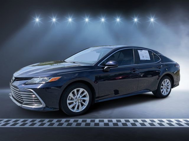 Used 2022 Toyota Camry LE image 7