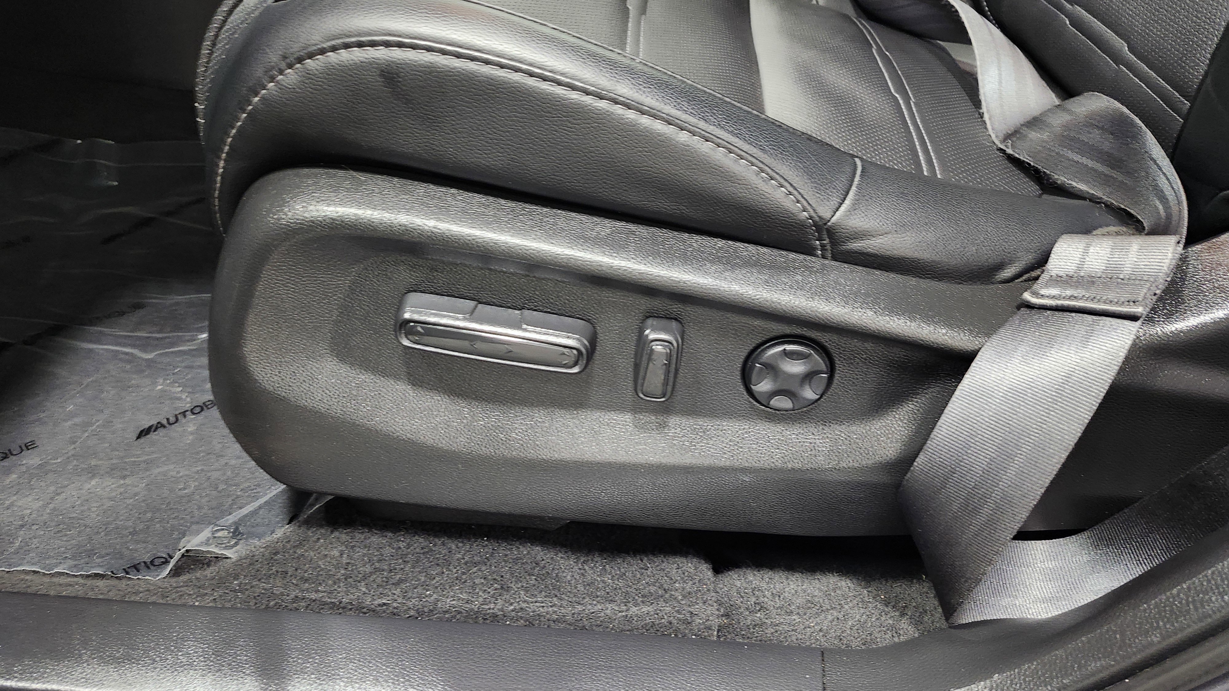 Used 2022 Honda CR-V Touring image 27