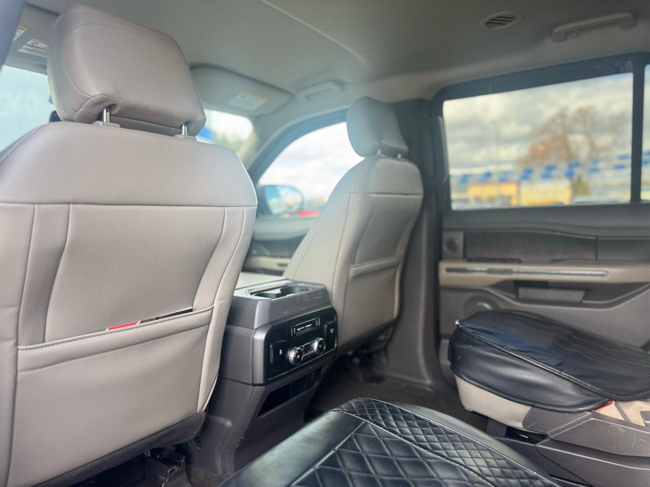 Used 2020 Ford Expedition Limited image 60