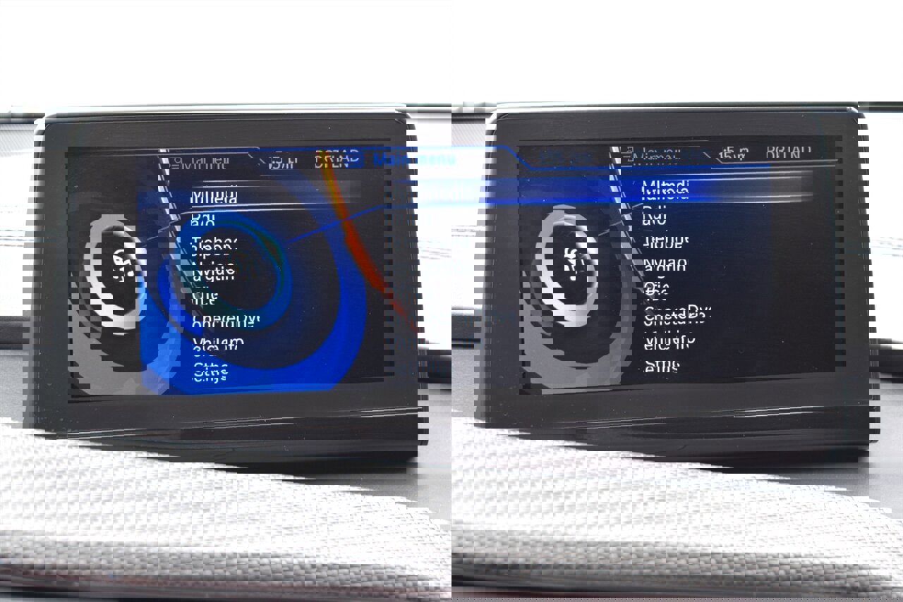 Used 2017 BMW i8 image 35