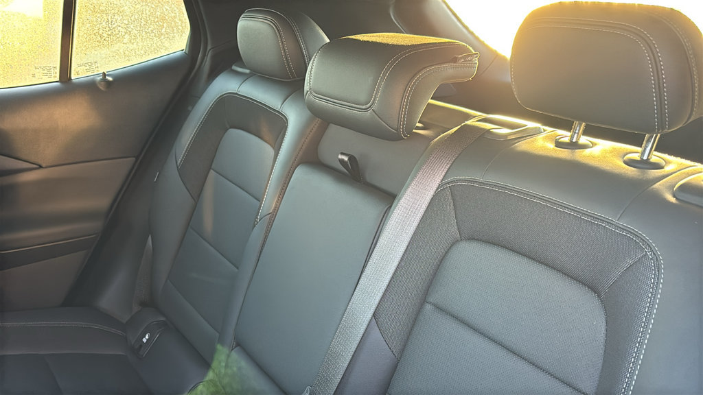 Used 2024 Chevrolet Equinox EV LT FWD image 26