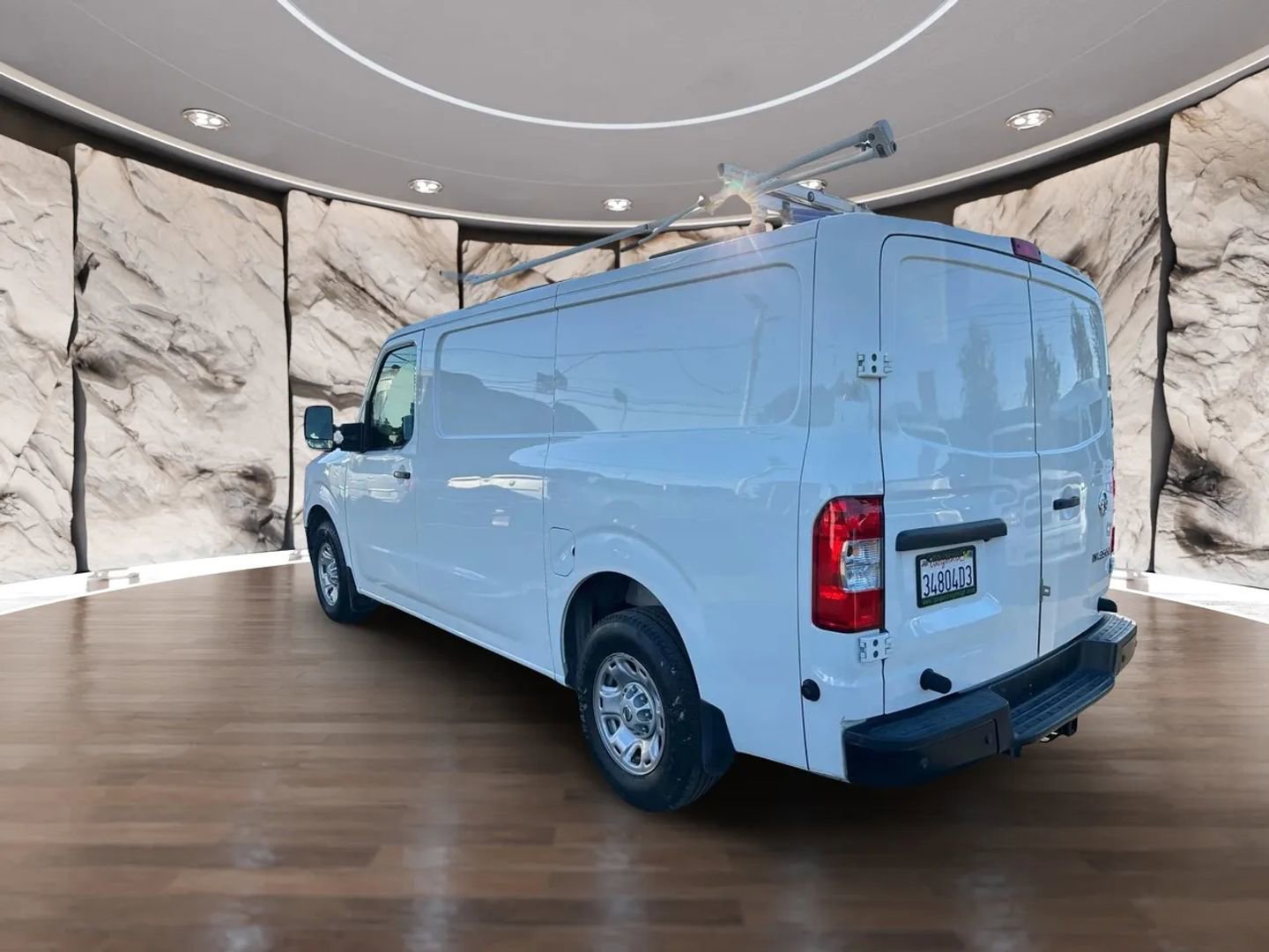 Used 2021 Nissan NV 3500 SV image 9