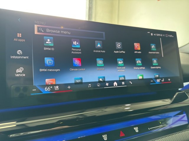 Used 2024 BMW 540i xDrive w/ M Sport Package image 30