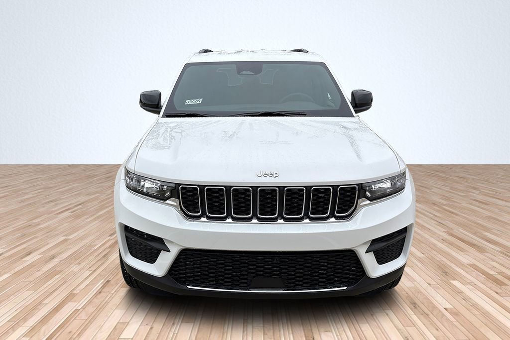 New 2025 Jeep Grand Cherokee Laredo w/ Luxury Tech Group I image 3