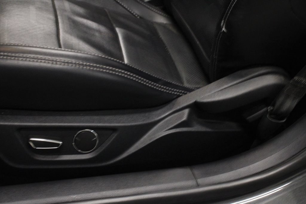 Used 2019 Ford Mustang GT Premium w/ Equipment Group 401A RWD image 19