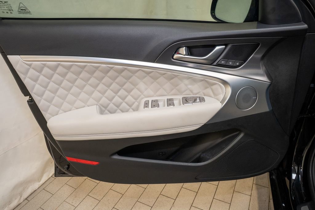 Used 2024 Genesis G70 3.3T Advanced w/ Sport Prestige Package image 14