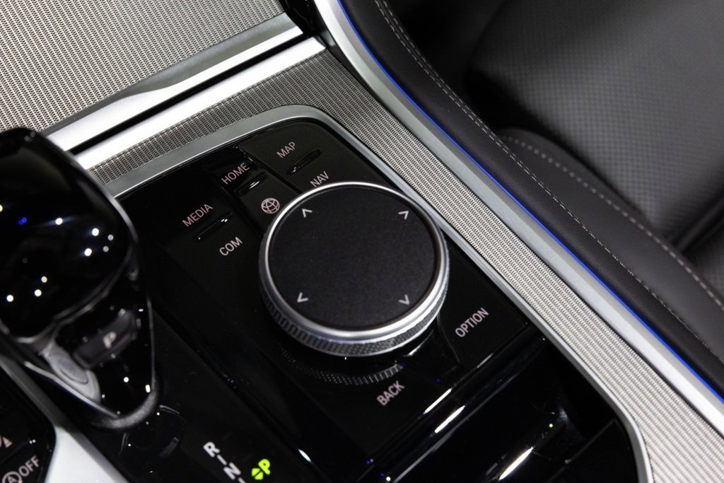 Used 2024 BMW M850i xDrive Convertible image 12