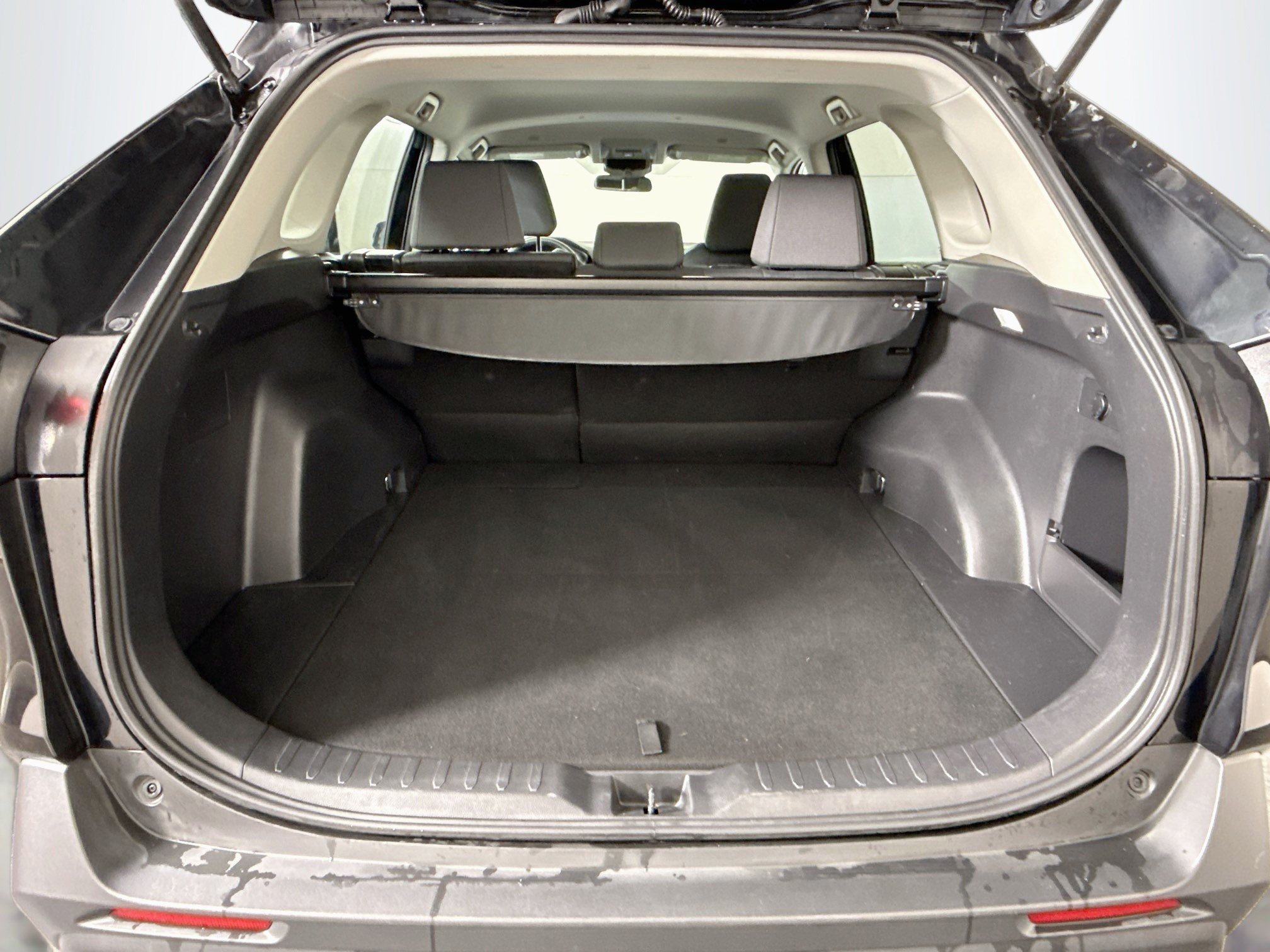 Used 2025 Toyota RAV4 XLE AWD/4WD image 35