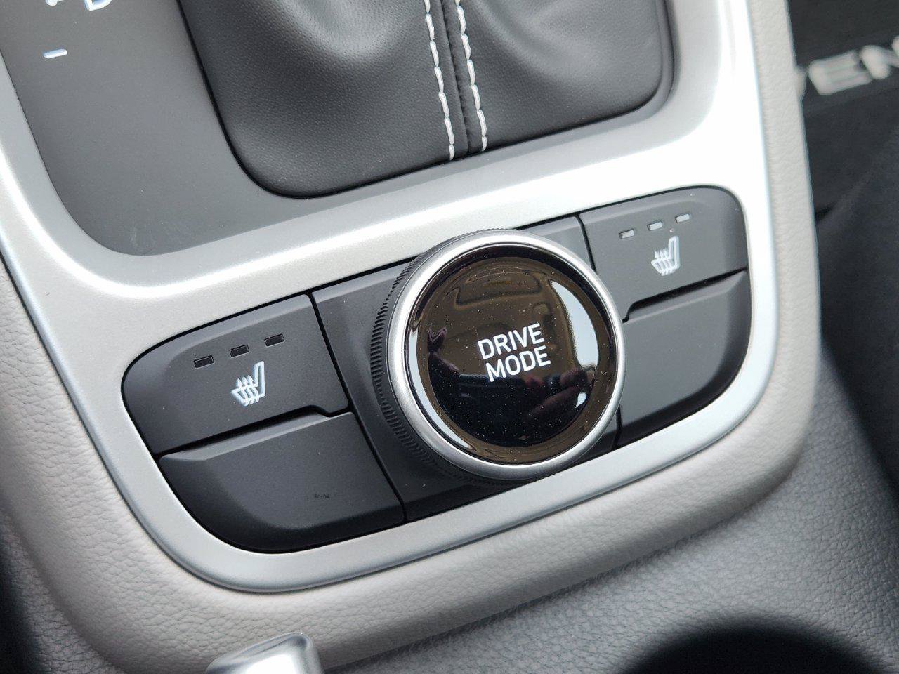 New 2026 Hyundai Venue SEL FWD image 19