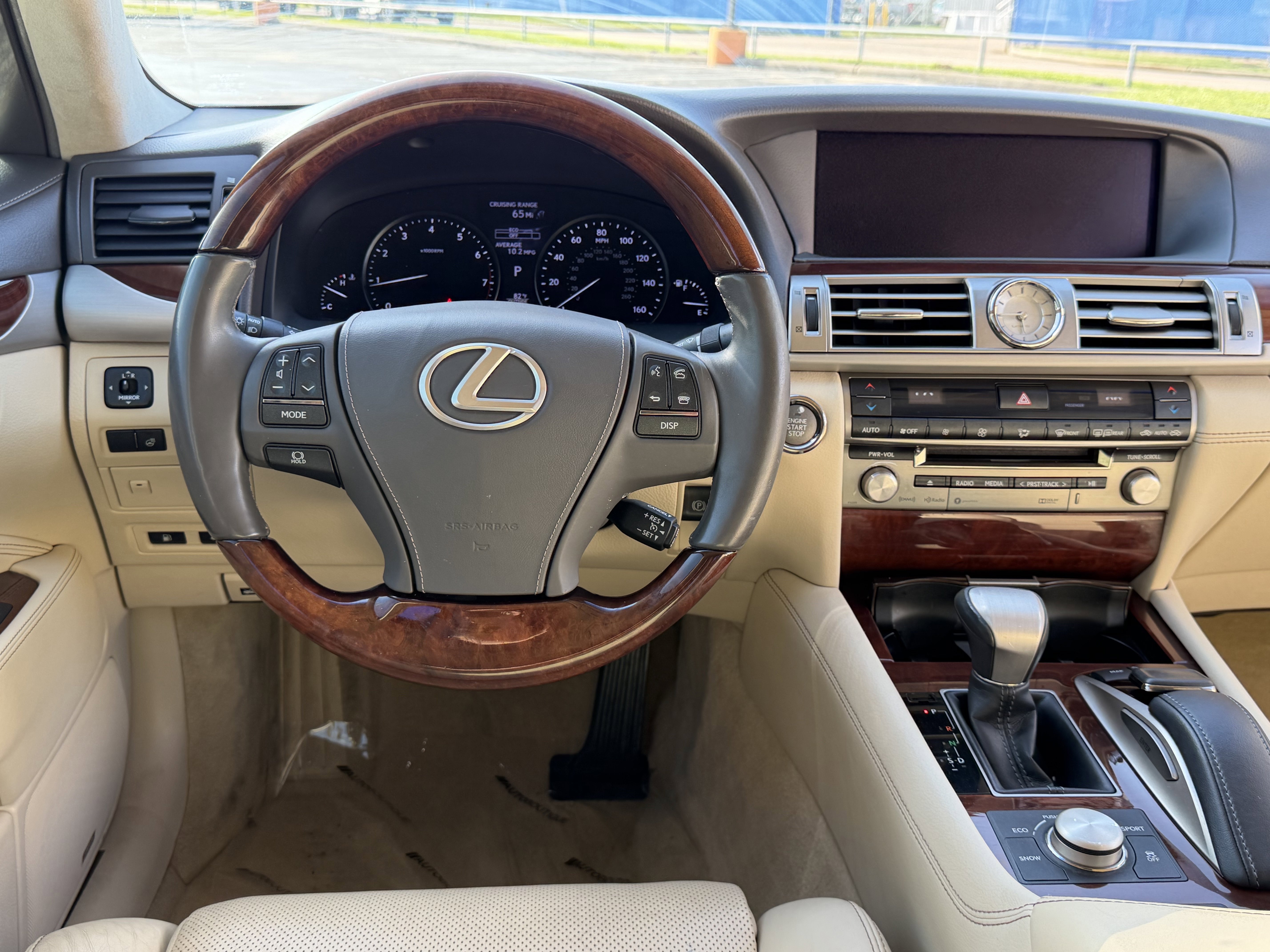 Used 2016 Lexus LS 460 AWD w/ Comfort Package image 16