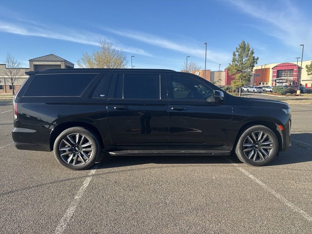 Used 2021 Cadillac Escalade ESV Sport Platinum w/ LPO, ONYX Package image 7