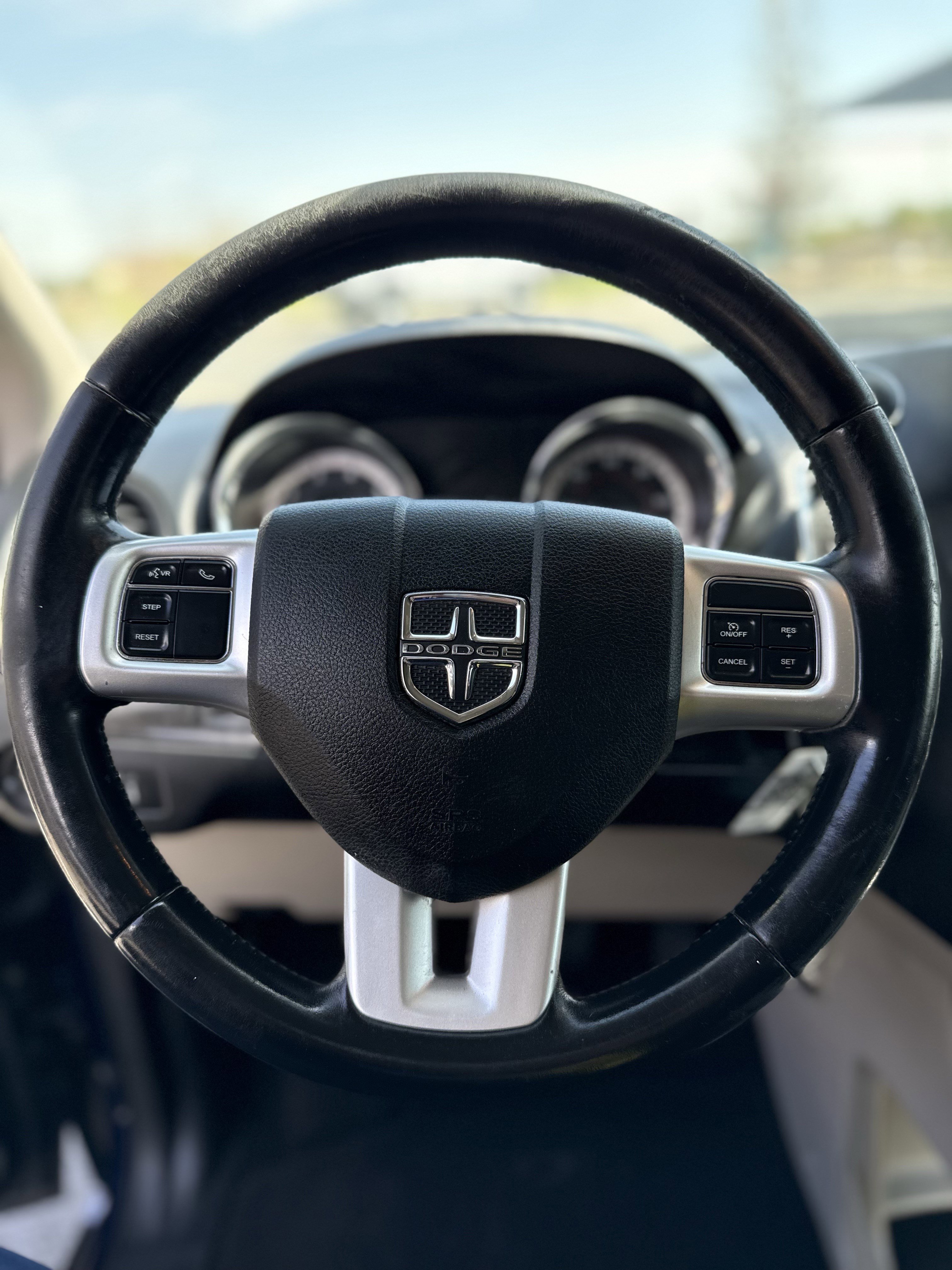 Used 2015 Dodge Grand Caravan SXT w/ UConnect Hands-Free Group image 20