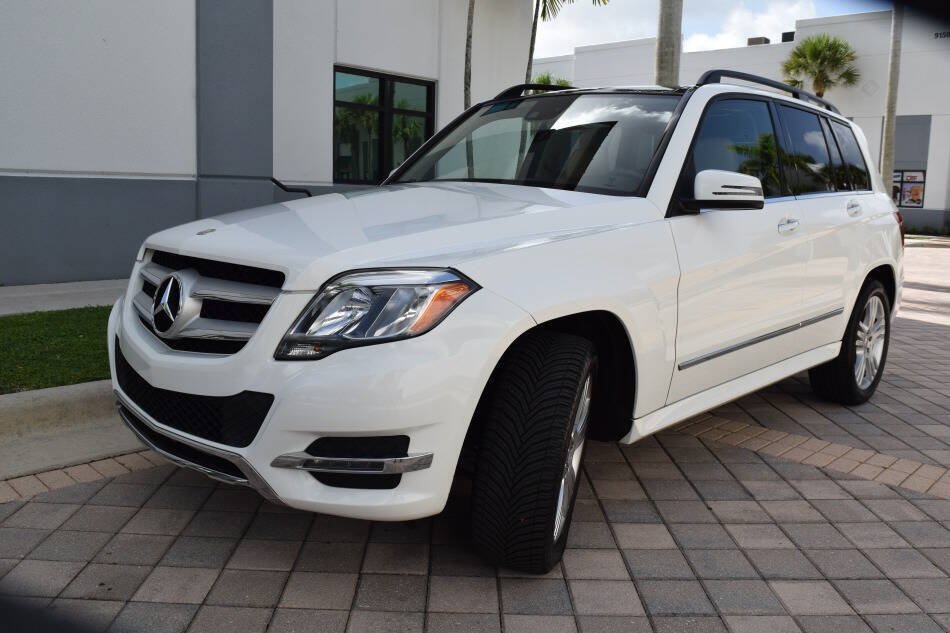 Used 2014 Mercedes-Benz GLK 250 BlueTEC 4MATIC image 2