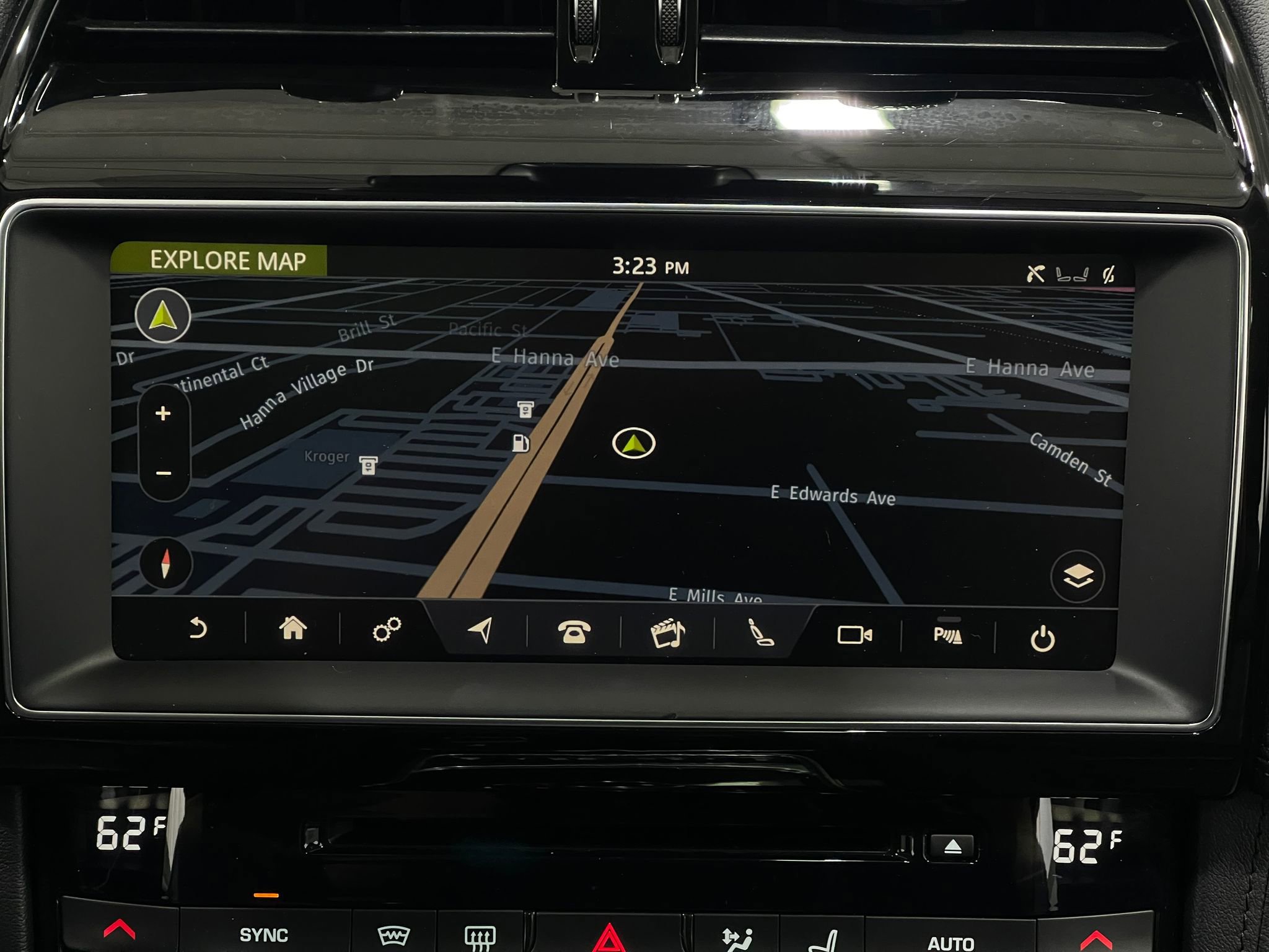 Used 2019 Jaguar F-PACE Prestige image 10