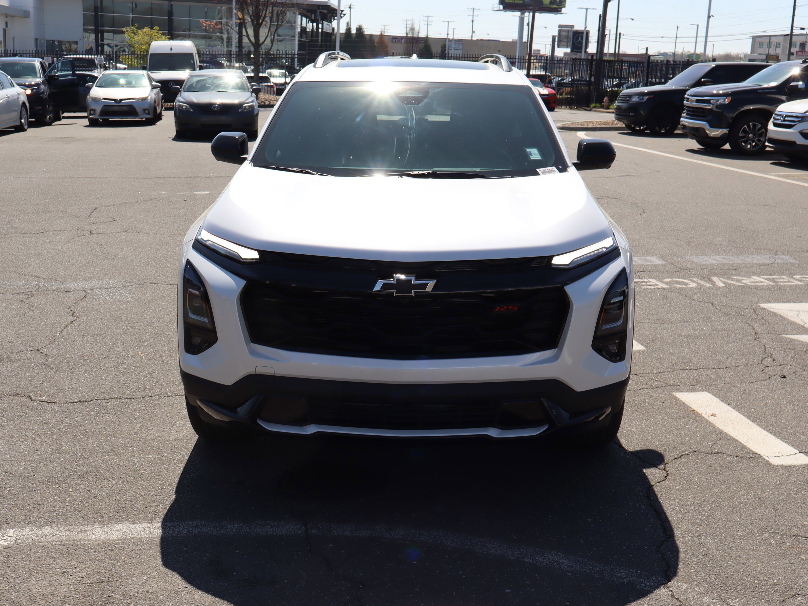 Used 2025 Chevrolet Equinox RS w/ Safety and Technology Package image 3