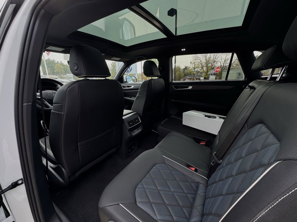 New 2026 Volkswagen Atlas Cross Sport SEL Premium R-Line image 27