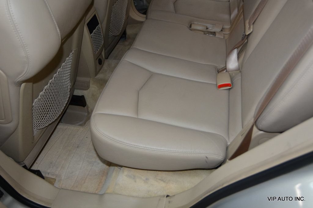 Used 2008 Cadillac SRX w/ Utility Package RWD image 26