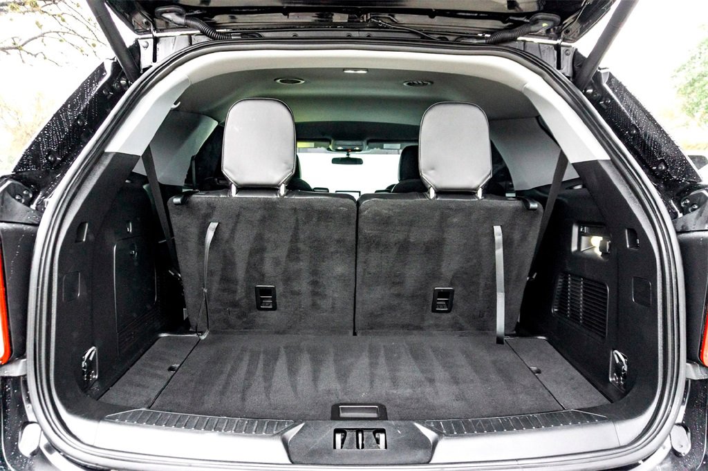 Used 2023 Ford Explorer XLT w/ Equipment Group 202A image 30