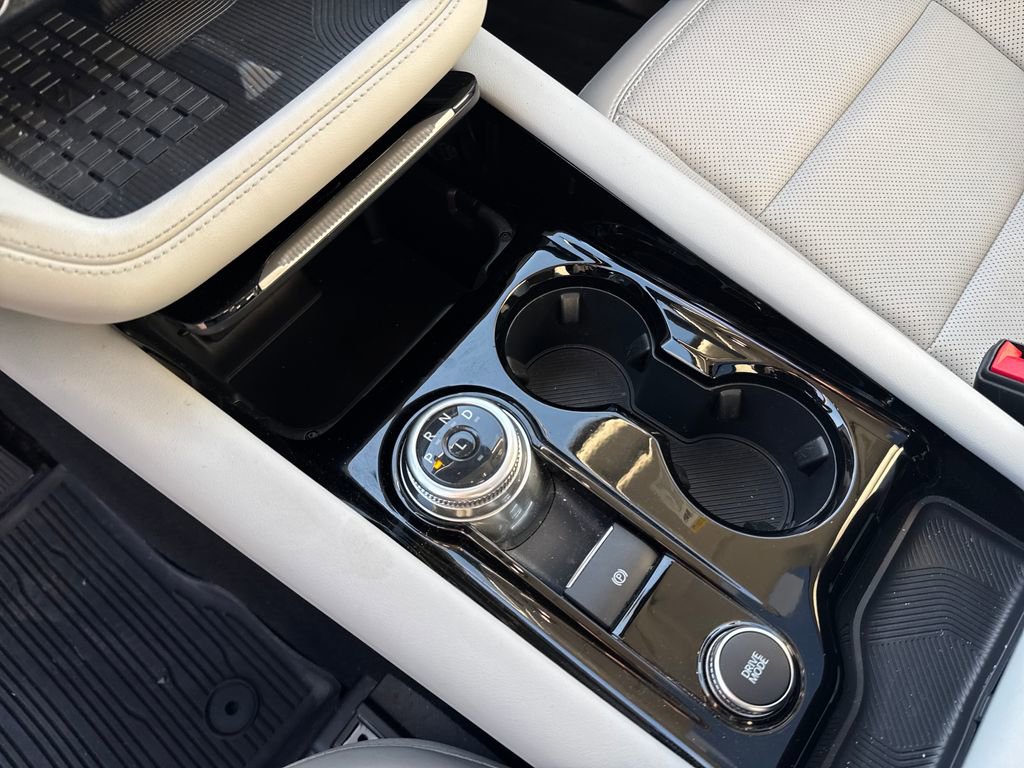 Used 2025 Ford Explorer Platinum w/ LUX Leather Package image 28