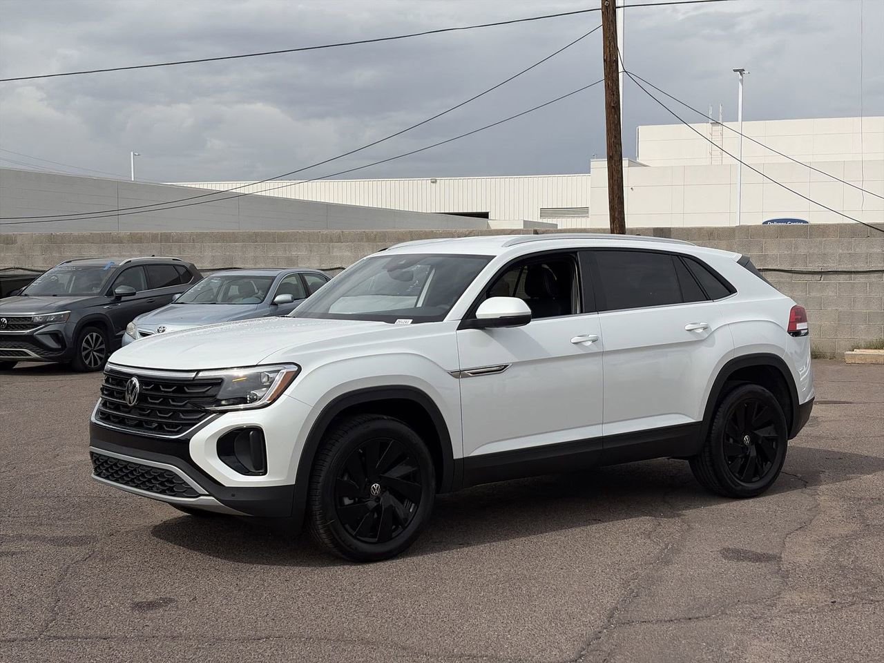 New 2026 Volkswagen Atlas Cross Sport SE image 1