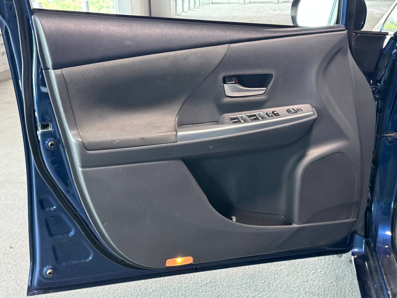 Used 2014 Toyota Prius V Three FWD image 16