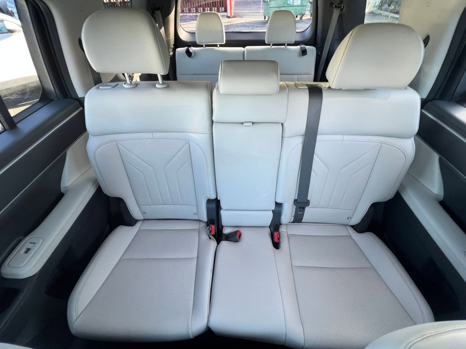 Used 2025 Hyundai Santa Fe SEL image 40