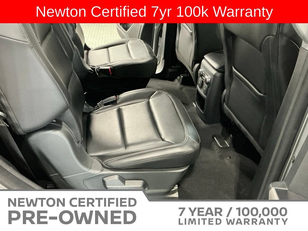 Used 2021 Ford Explorer XLT w/ Equipment Group 202A AWD/4WD image 18