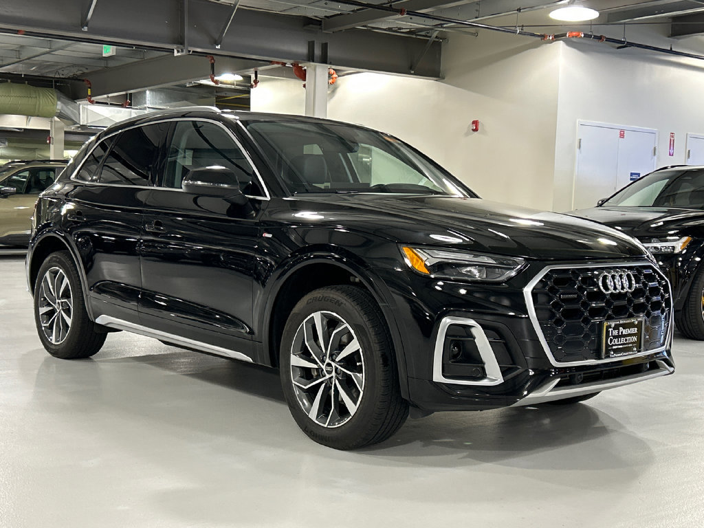Used 2023 Audi Q5 2.0T Premium w/ Convenience Package AWD/4WD image 1