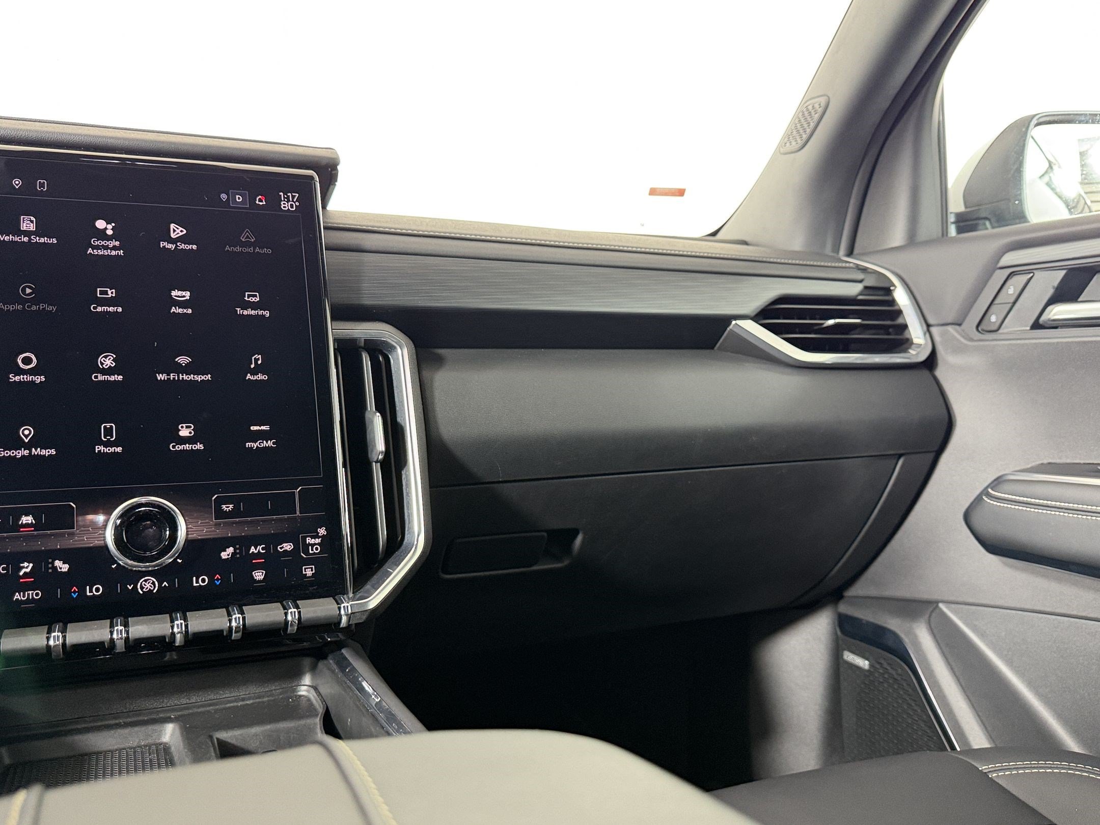 Used 2025 GMC Acadia Elevation w/ Elevation Premium Package FWD image 28