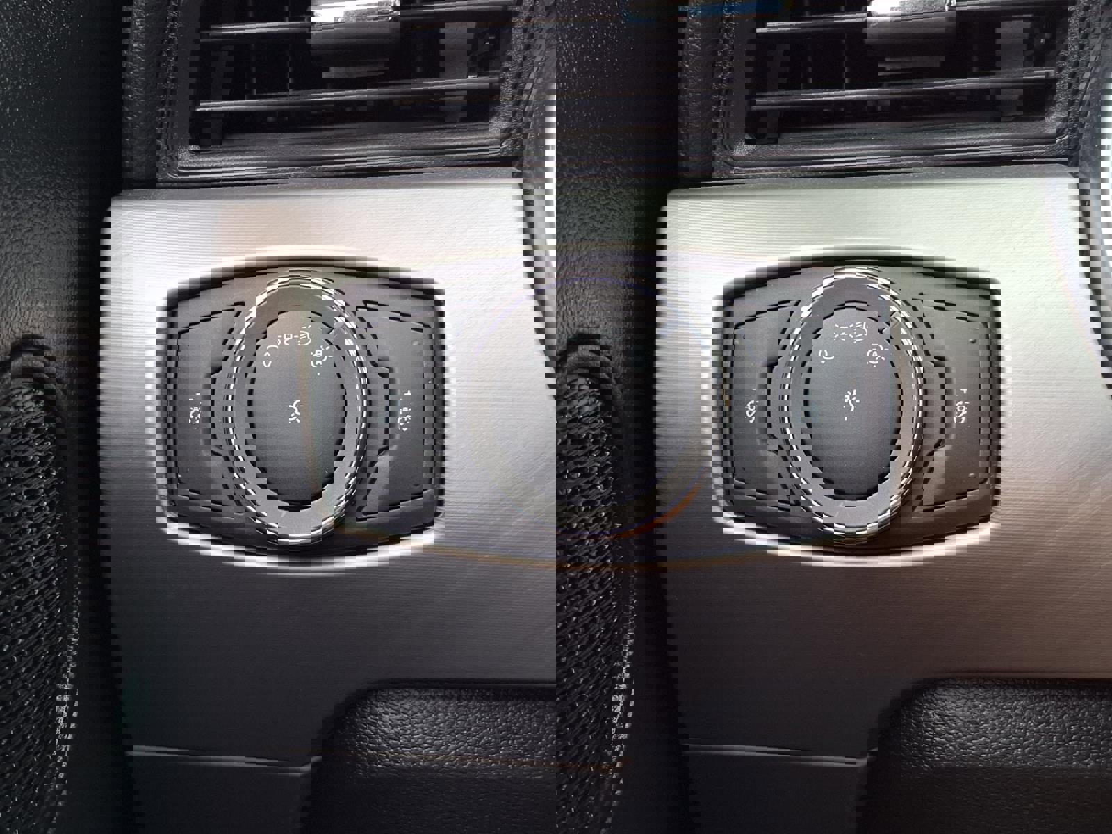 Used 2022 Ford Mustang Premium image 23