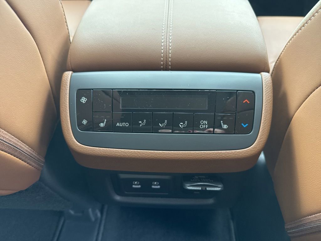New 2026 Nissan Pathfinder Platinum image 39
