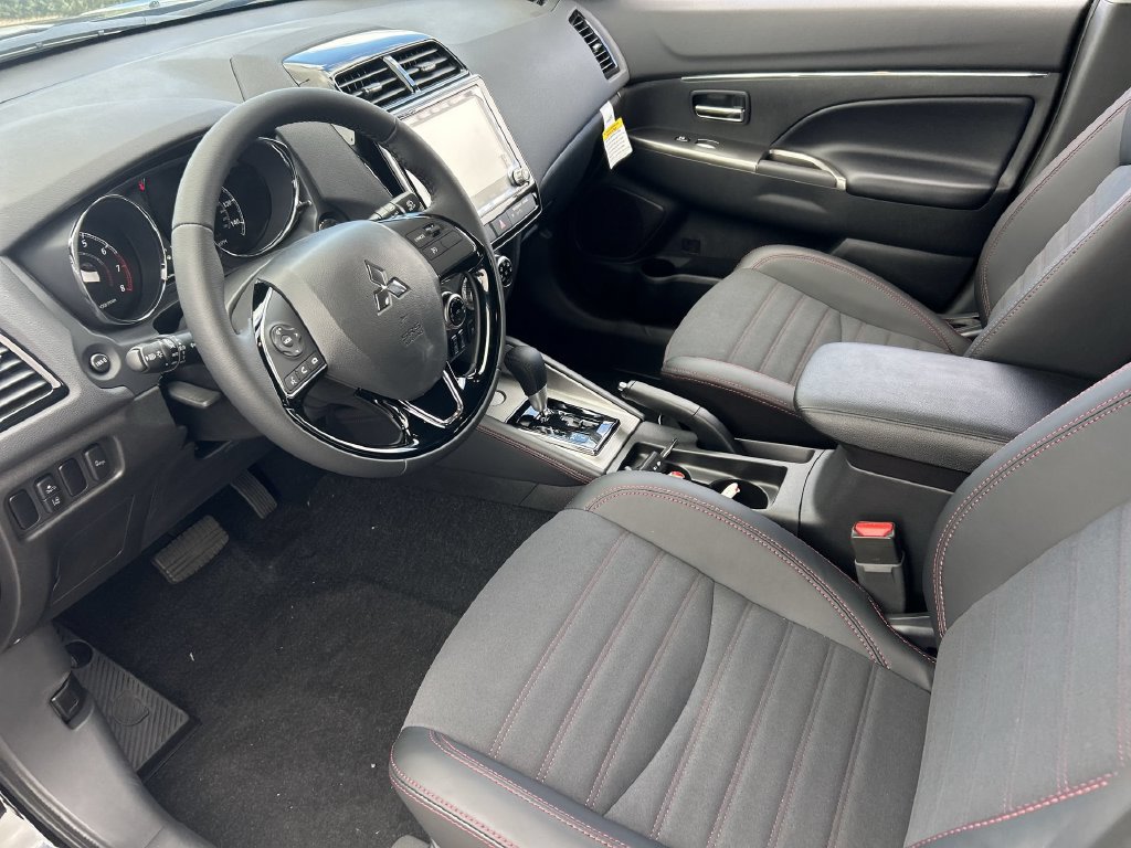 New 2027 Mitsubishi Outlander Sport SE FWD image 6
