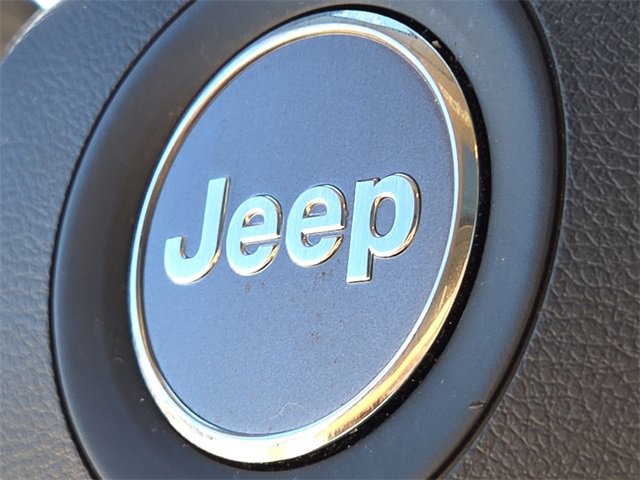 Used 2021 Jeep Grand Cherokee Limited image 27