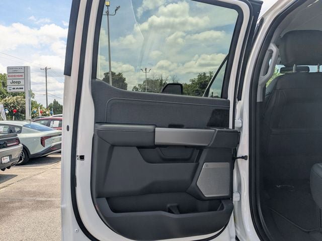 New 2026 Ford F250 Lariat w/ Black Appearance Package AWD/4WD image 60