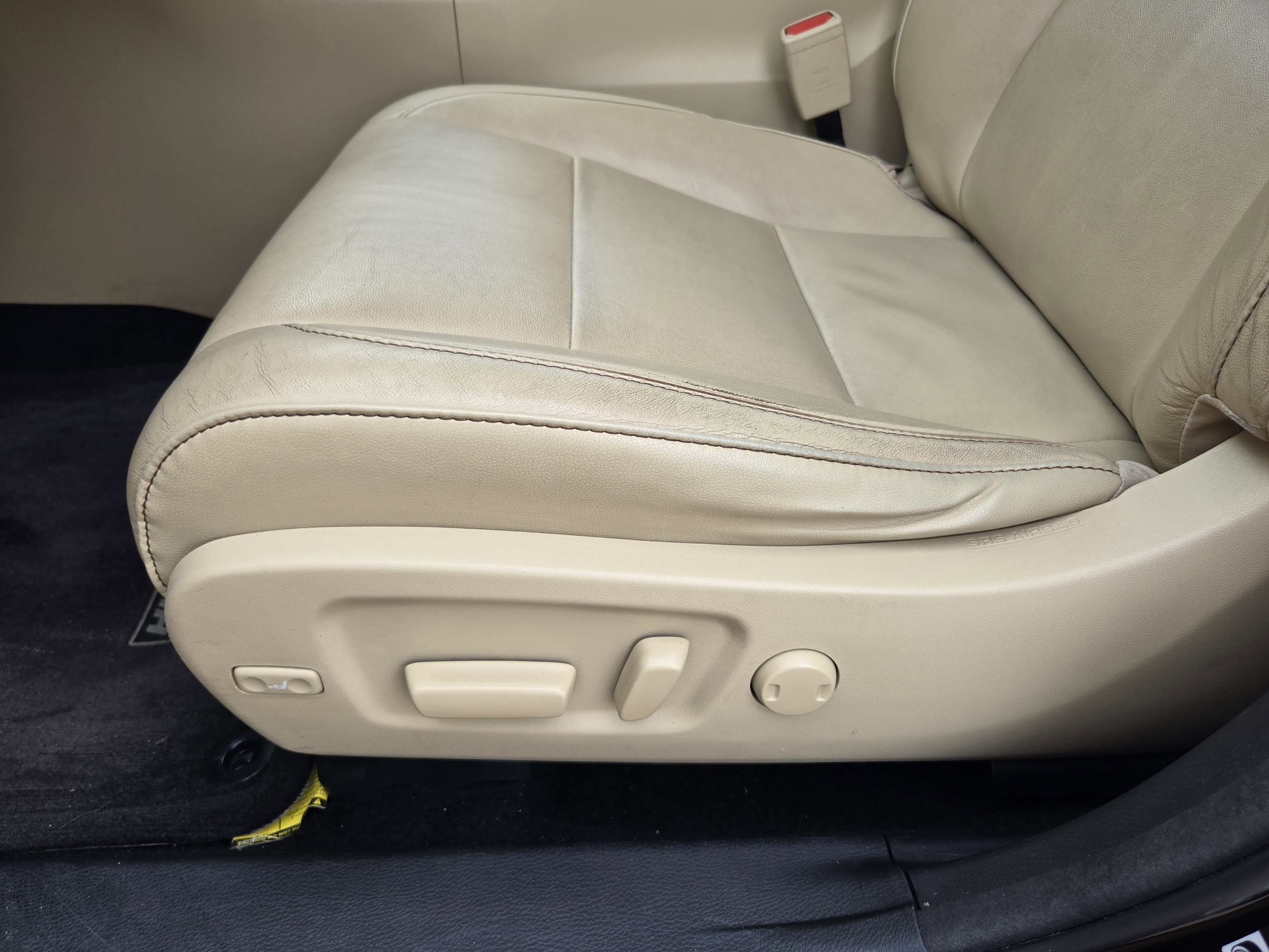 Used 2018 Toyota Highlander XLE image 18