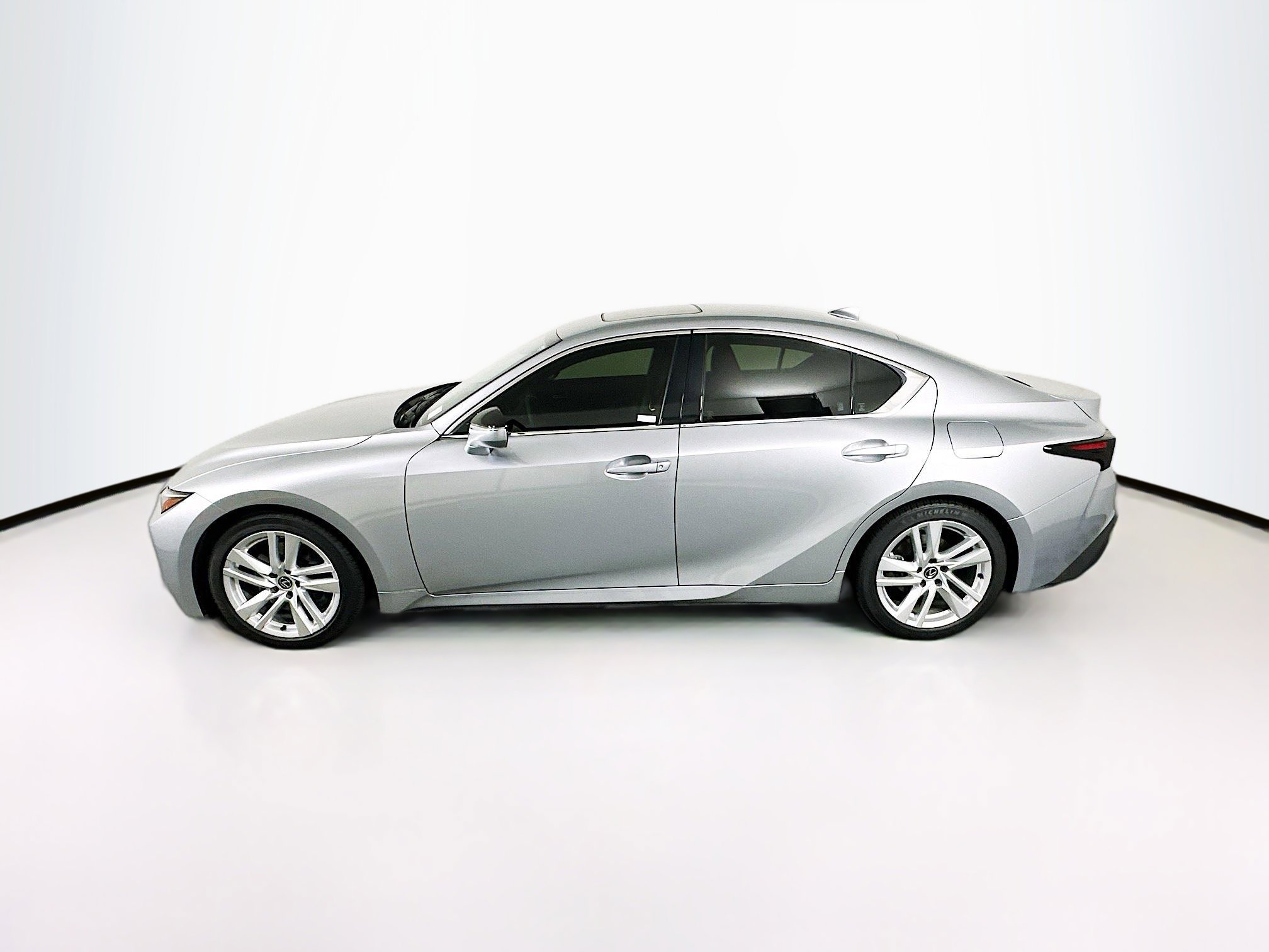 Used 2025 Lexus IS 300 w/ Comfort Package RWD image 4