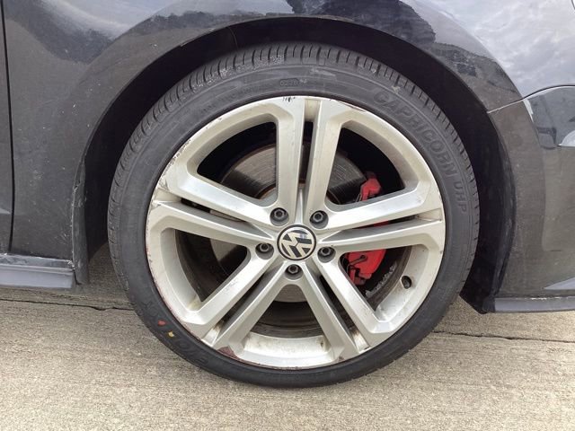 Used 2017 Volkswagen Jetta GLI image 8