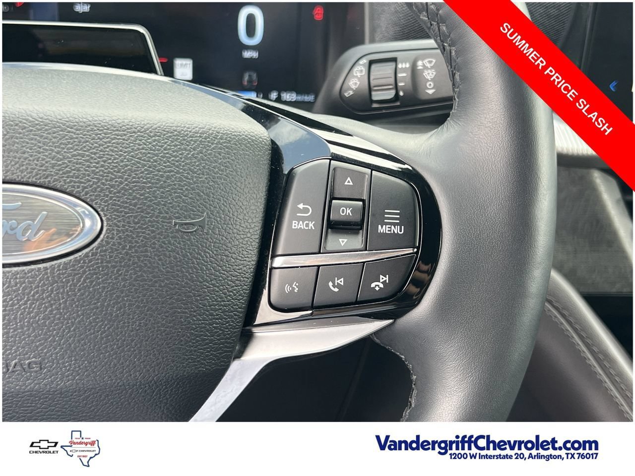 Used 2025 Ford Explorer Platinum w/ LUX Leather Package AWD/4WD image 9
