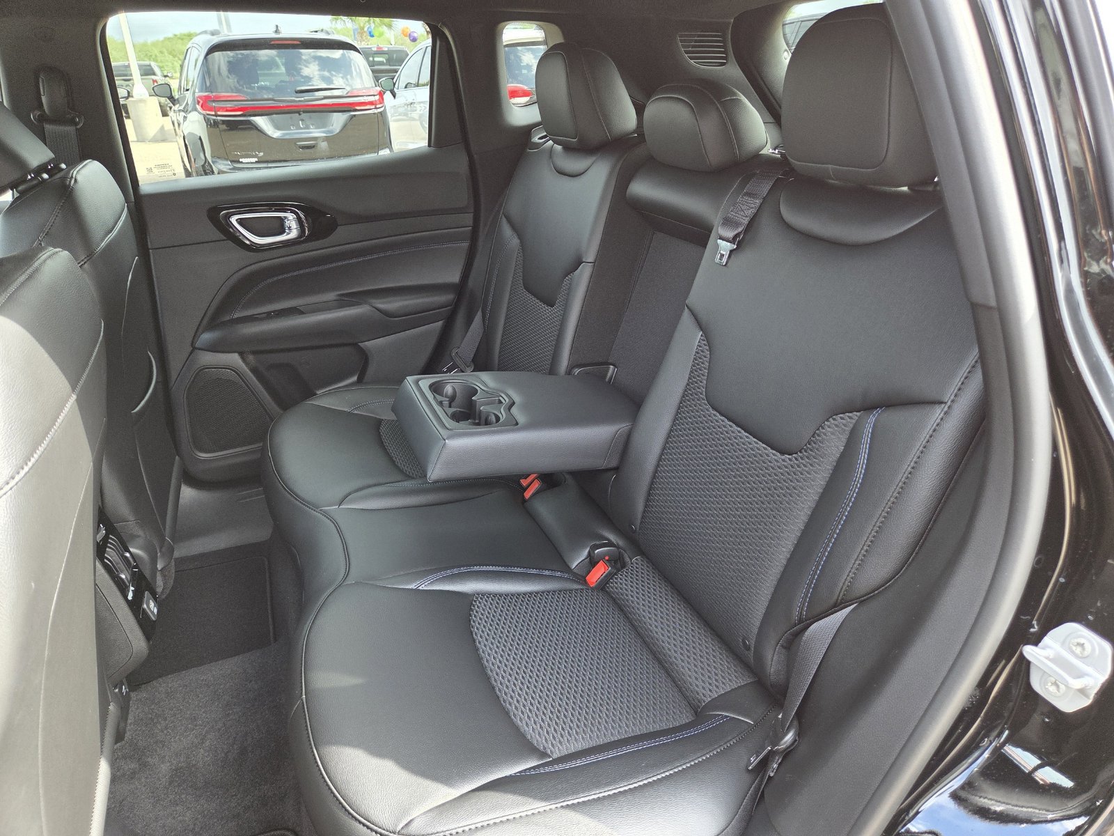 New 2026 Jeep Compass Latitude AWD/4WD image 23