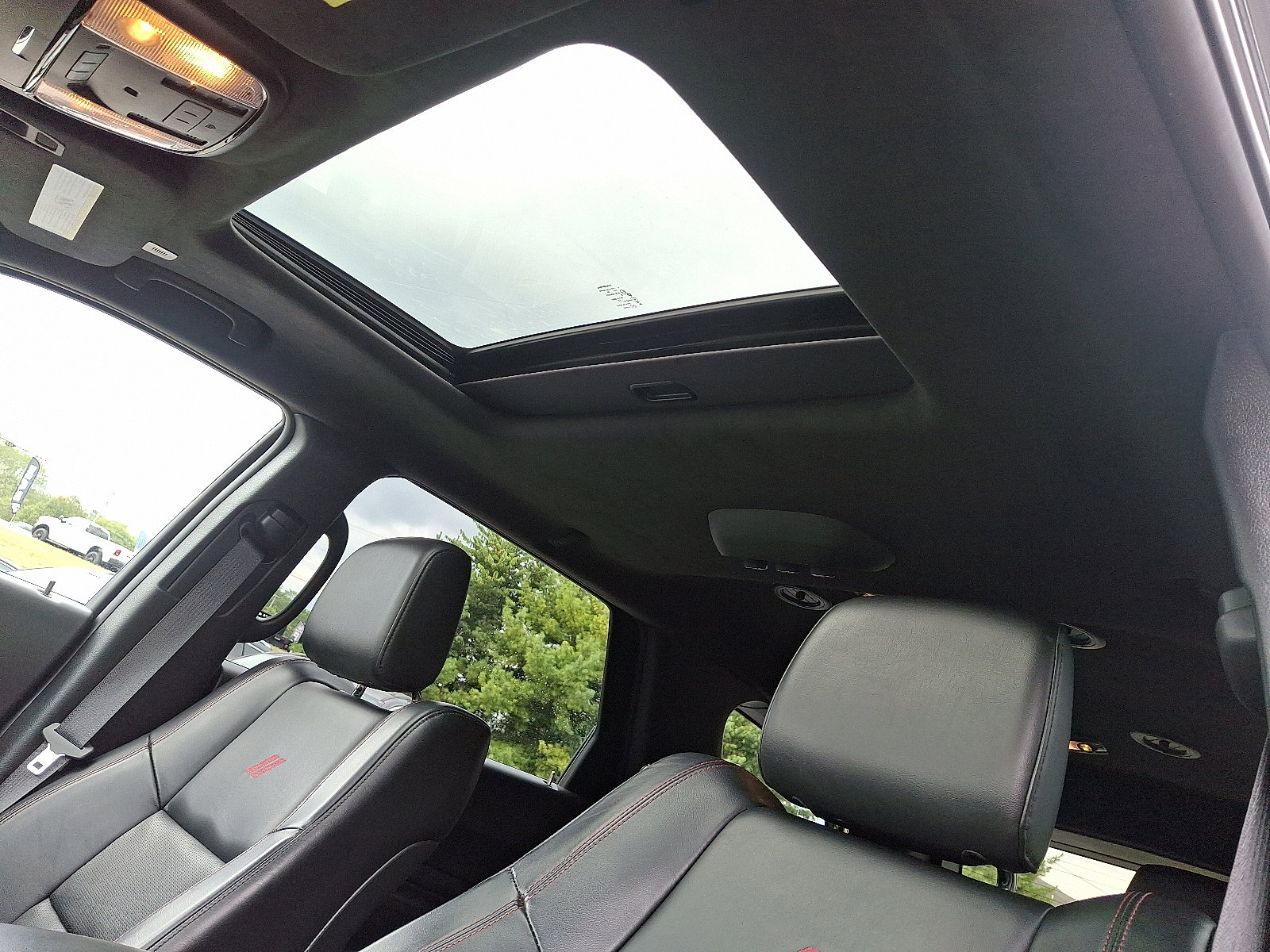 Used 2022 Dodge Durango R/T image 16