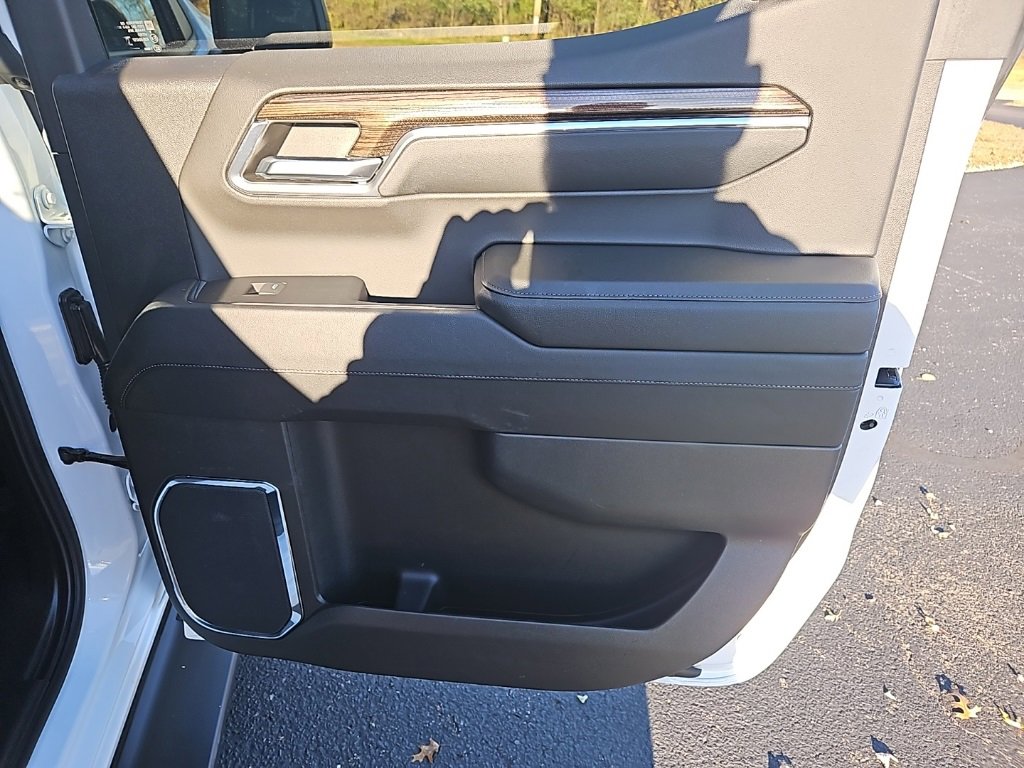 Used 2024 Chevrolet Silverado 1500 LT Trail Boss w/ Protection Package image 28