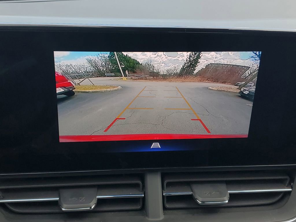 Used 2025 Chevrolet Trax LT image 22