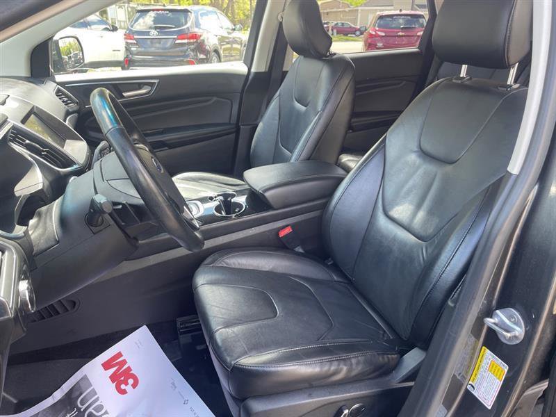 Used 2016 Ford Edge Titanium w/ Technology Package FWD image 10