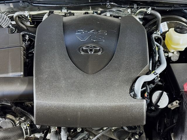 Used 2022 Toyota Tacoma TRD Sport w/ TRD Premium Sport Package AWD/4WD image 32
